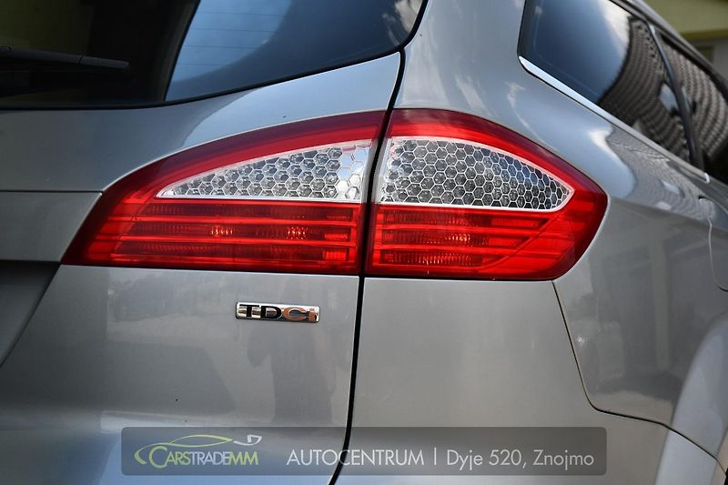 Ford Mondeo 2.0TDCi NAVI PDC - fotka 44 z 44