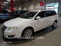 Volkswagen Passat (2008) 1.9TDi, AC, park.čidla - fotografie inzerátu