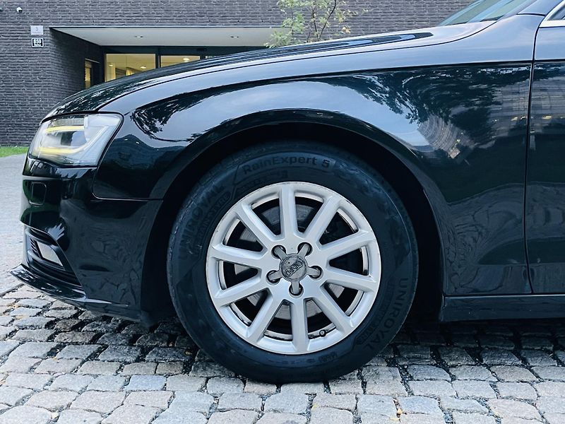 Audi A4 2.0TDI MAN 1MAJITEL VÝHŘEV LED - fotka 42 z 42