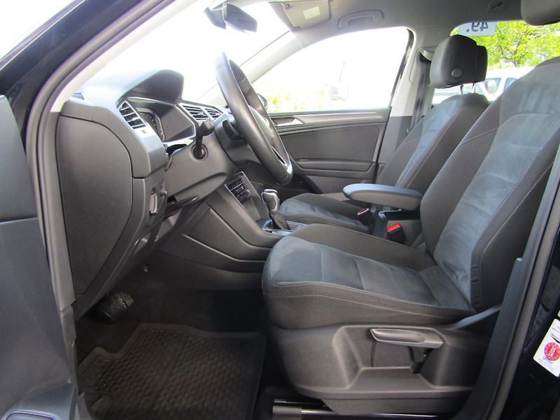 Volkswagen Tiguan Elegance 2.0 TDI 147 kW DSG 4 - fotka 19 z 30