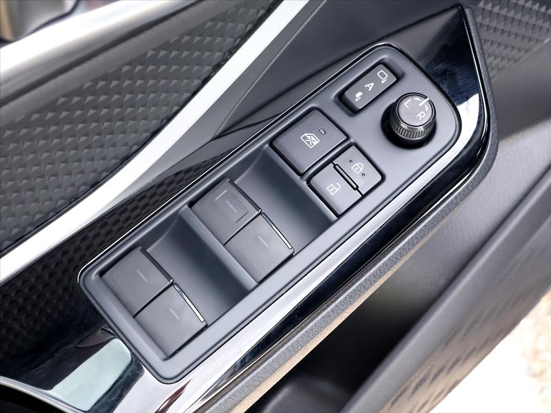 Toyota C-HR 2,0 Hybrid 112kW GR Sport CZ - fotka 15 z 35