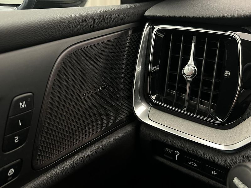 Volvo V60 T6 AWD RECHARGE INSCRIPTION  - fotka 41 z 43