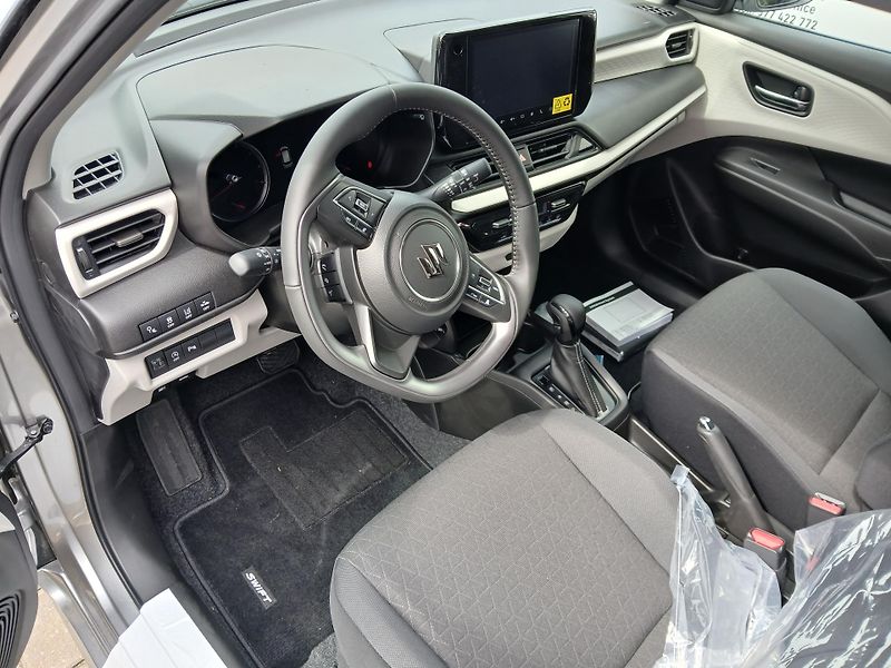 Suzuki Swift (2026) 1,2 Premium Hybrid CVT - fotka 3 z 5