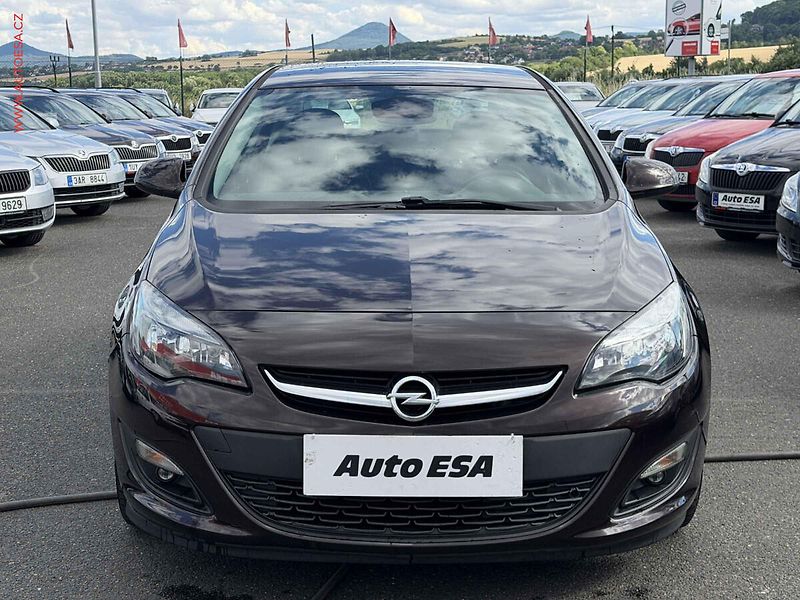 Opel Astra (2014) 1.4i, 2.maj,ČR, STK6/28 - fotka 2 z 16