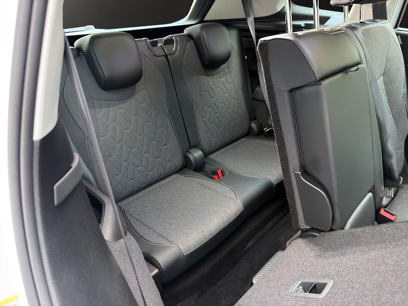 Volkswagen Tayron (2025) 5 LET ZARUKA 7 MÍST 2.0TDI - fotka 19 z 27