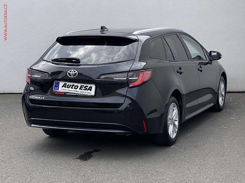 Toyota Corolla (2021) 1.2 T, ČR, Comfort, LED - fotka 4 z 18