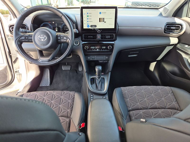 Toyota Yaris Cross 1,5 HEV Executive - fotka 8 z 20