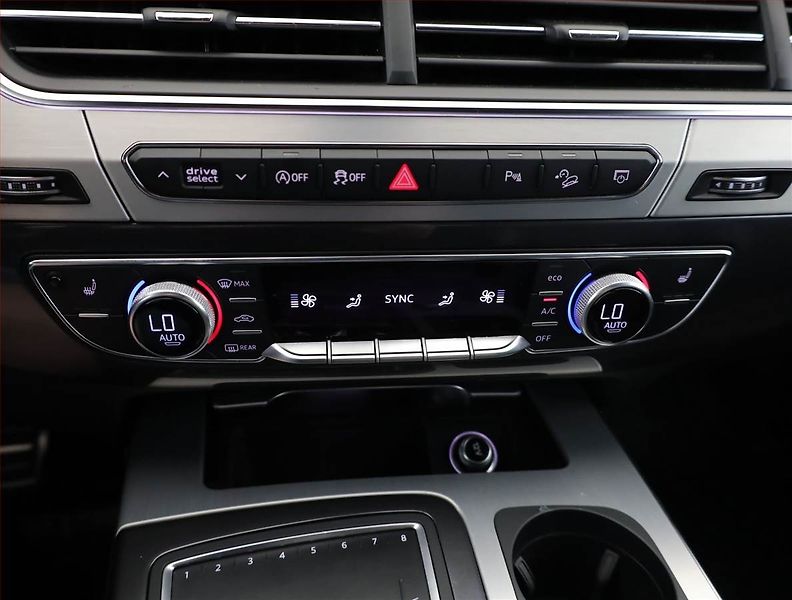 Audi Q7 (2018) S-Line 50 TDI - fotka 10 z 20
