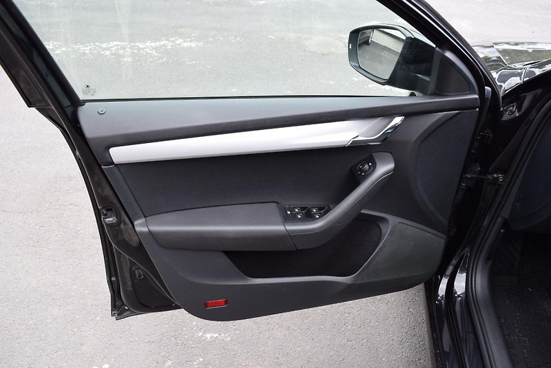 Škoda Octavia (2016) 1.4TSI 110kw AMBITION GREENLIN - fotka 19 z 48