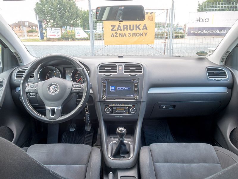 Volkswagen Golf (2011) 1.4TSI 90KW – PO SERVISU - fotka 12 z 48