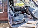Nissan Pathfinder (1989) 3.0i V6 Terrano I D21 4x4 3dv. - náhled 13