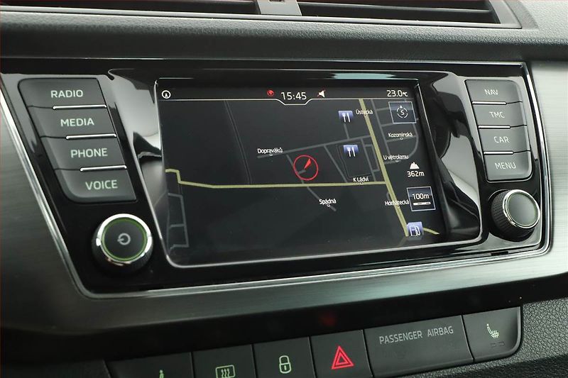Škoda Fabia (2019) Style 1.0 TSI, Navi, Tempomat - fotka 14 z 19