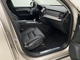 Volvo XC90 (2026) B5 AWD AUT DARK PLUS 7míst - náhled 24