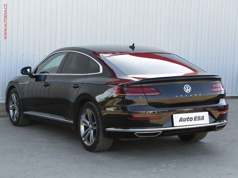 Volkswagen Arteon (2019) 2.0 TSI, ČR, R-Line, DSG - fotka 6 z 22