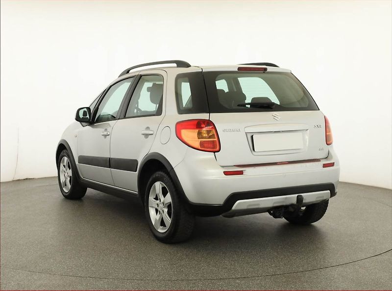 Suzuki SX4 (2011) 1.6 VVT, 4X4, Vyhř. sedaček - fotka 4 z 14