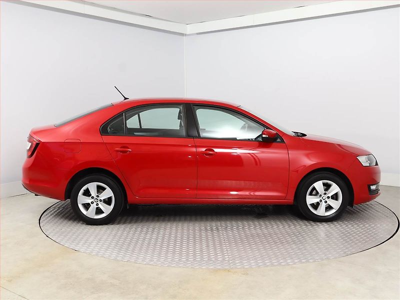 Škoda Rapid (2019) 1.0 TSI, Serv.kniha - fotka 6 z 11