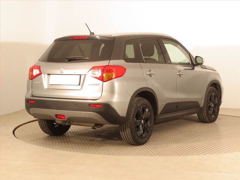 Suzuki Vitara (2016) 1.4 BoosterJet, 4X4, Automat - fotka 5 z 19
