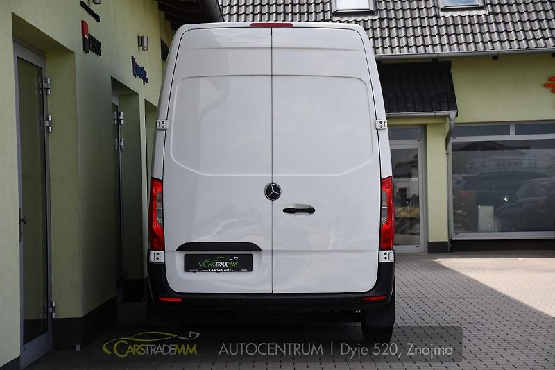 Mercedes-Benz Sprinter 211 CDI L2H2 (W907) 155k - fotka 4 z 37