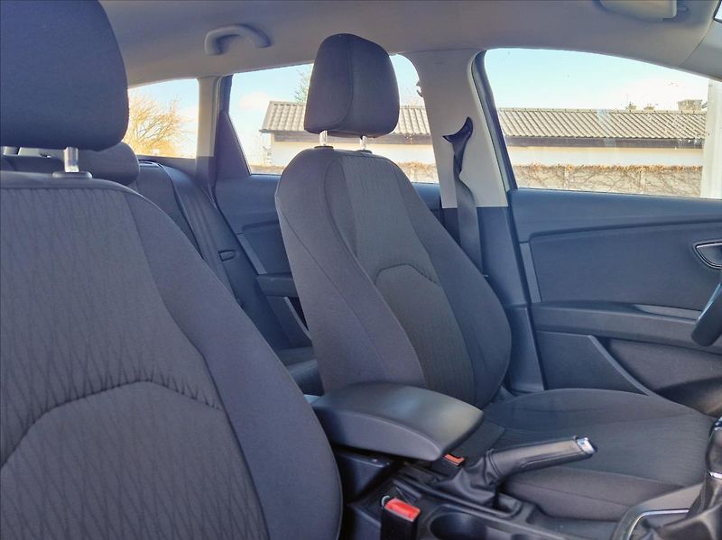 Seat Leon 1,6 TDI Navigace, ServiskaTop! - fotka 13 z 20