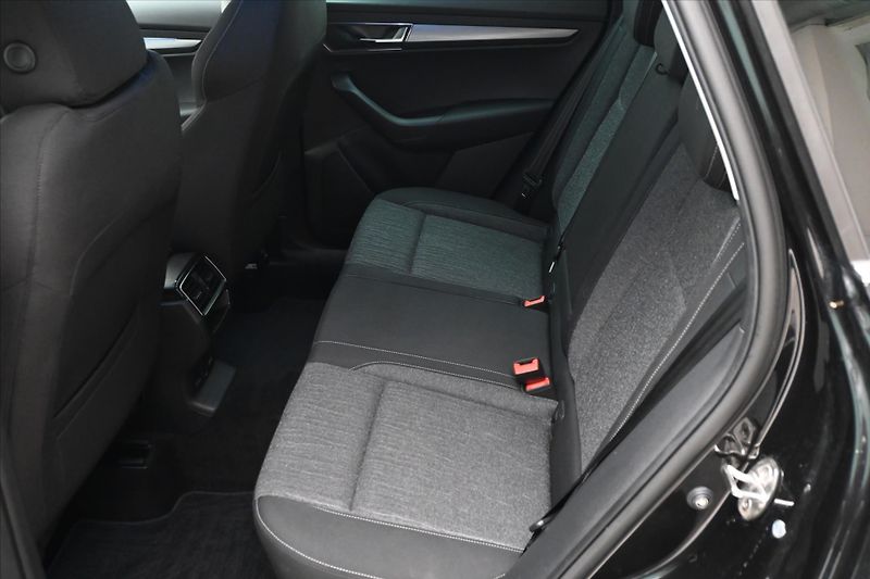 Škoda Karoq 2,0 TDI 85kW DSG Style Záruka - fotka 14 z 28