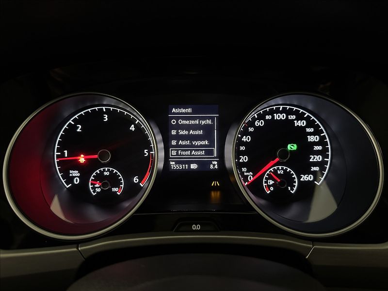 Volkswagen Touran 2,0 TDi  DSG Comfortline Tažné - fotka 24 z 43