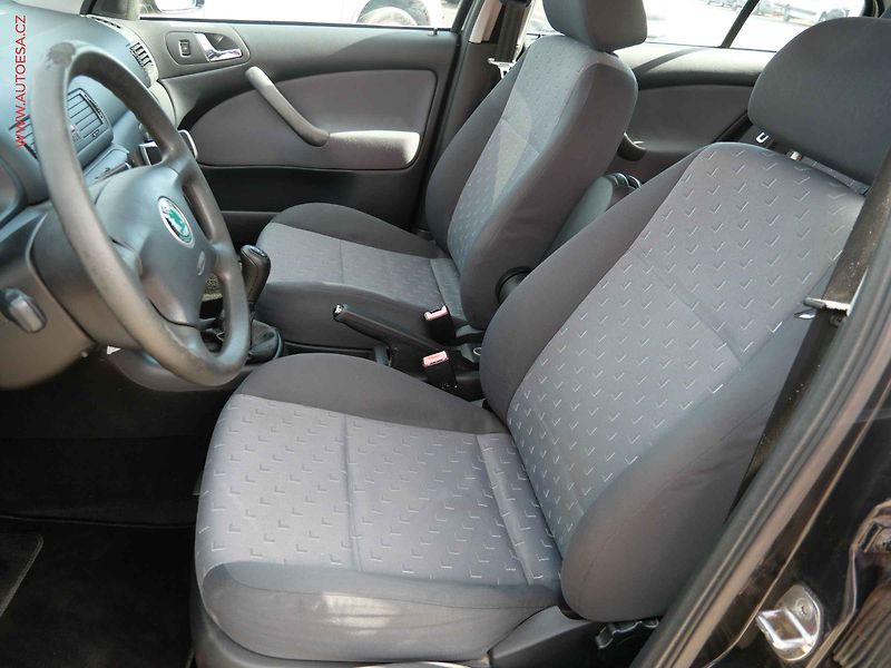 Škoda Octavia (2009) 1.6 i, ČR, Tour - fotka 9 z 17