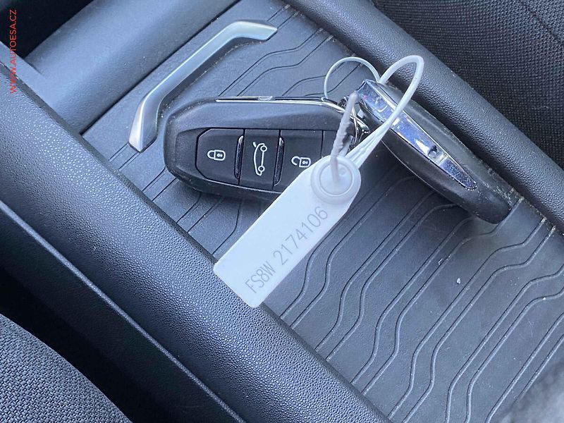 Citroën C4 Picasso (2014) 2.0 HDi, Intensive, AT, navi - fotka 19 z 19