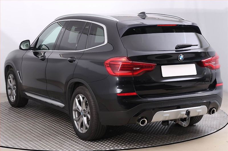 BMW X3 (2017) xDrive20d - fotka 4 z 22