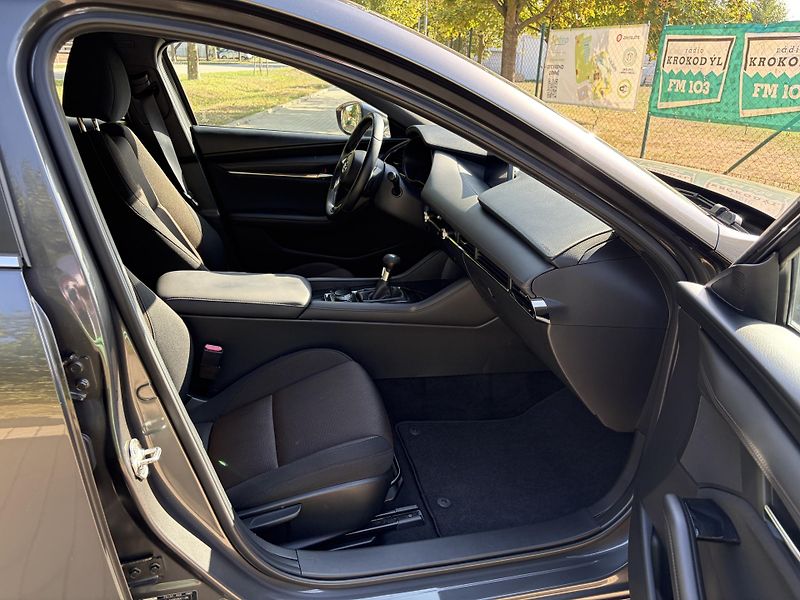 Mazda 3 2.0 Skyactiv-G Mild-Hybrid  - fotka 20 z 30