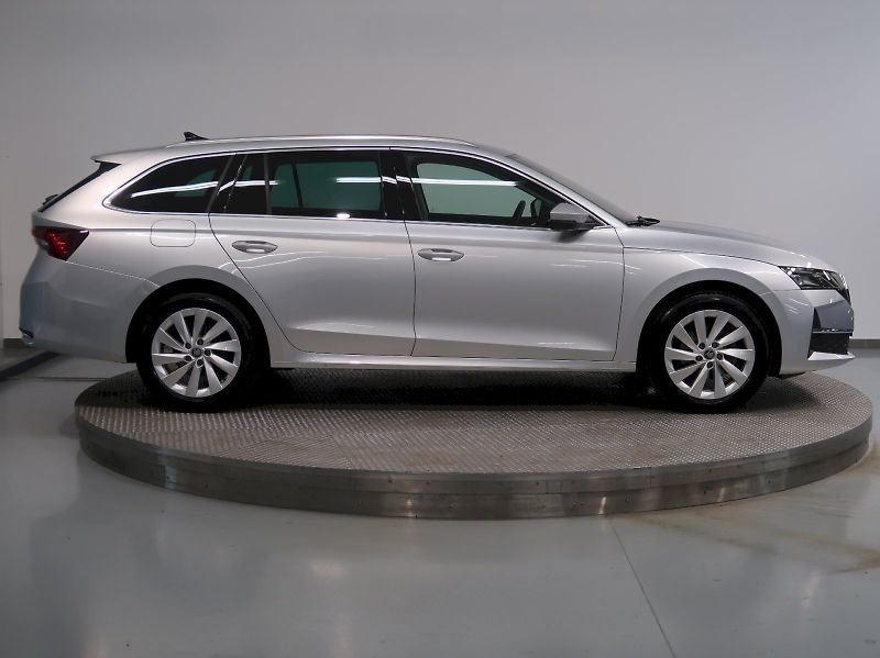 Škoda Octavia (2025) TOP SELECTION 2.0TDI 110KW DSG - fotka 8 z 44
