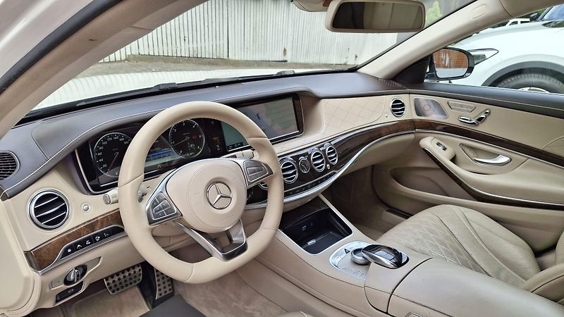 Mercedes-Benz Třídy S S350d-L-4M-AMG-R20-BURM-ČR - fotka 12 z 40