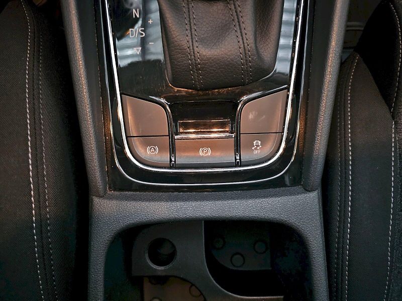 Škoda Karoq (2019) 1.5TSI 110kW DSG Style TAŽNÉ - fotka 27 z 32
