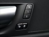 Volvo XC60 2,0 B4 AWD PLUS DARK 1. MAJ ČR - náhled 18