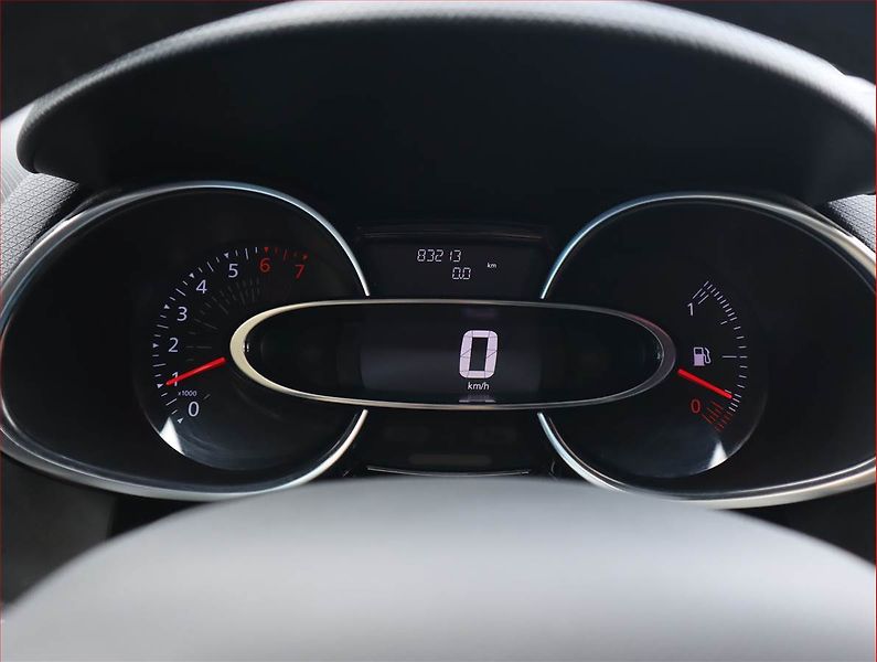 Renault Clio (2019) Limited 0.9 TCe, Navi - fotka 11 z 19