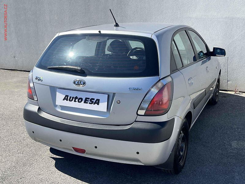 Kia Rio (2009) 1.5 CRDi, ČR, AC, park.asist - fotka 4 z 13