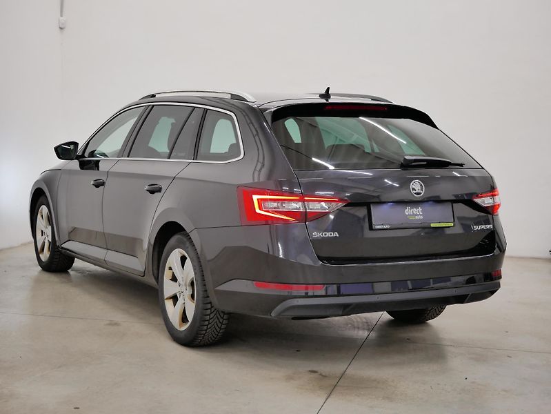Škoda Superb - fotka 7 z 24