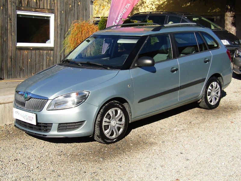 Škoda Fabia (2012) 1.2 12v 44kW ZIMNÍ PNEU - fotka 1 z 34