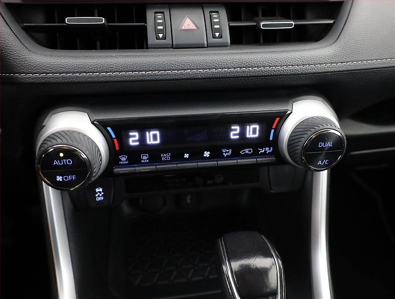 Toyota RAV4 (2022) 2.5 Hybrid - fotka 11 z 19