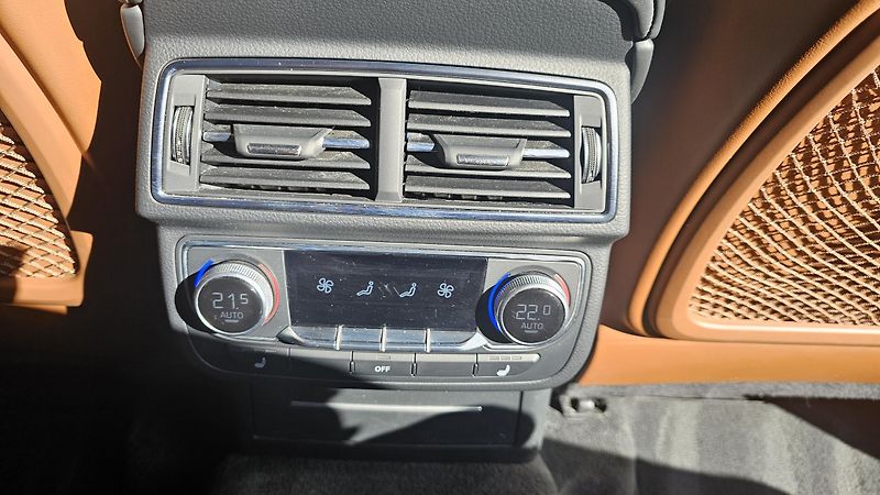 Audi Q7 (2017) 3.0 TDI, CZ, 7míst, Matrix... - fotka 14 z 28