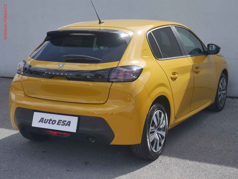 Peugeot 208 (2022) 1.2PT, 1.maj,ČR, Active - fotka 4 z 15