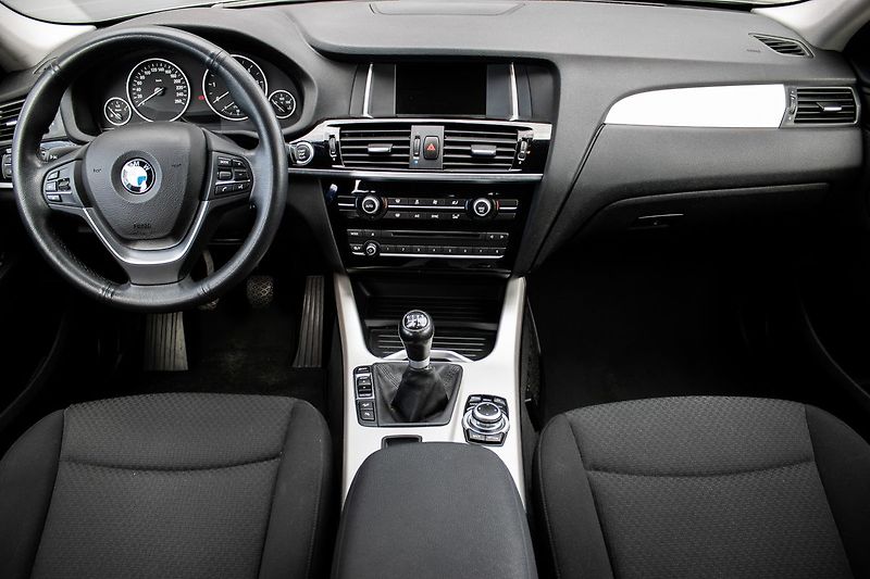 BMW X4 - fotka 25 z 28