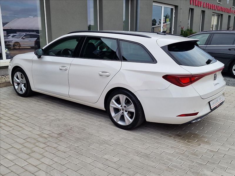 Seat Leon 2.0TDI 110kW DSG FR ST, 1.Maj - fotka 7 z 50