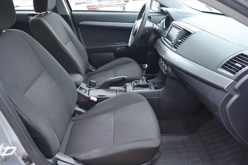 Mitsubishi Lancer (2011) 1.8 DI-D+, Serv.kniha, Navi - fotka 9 z 20