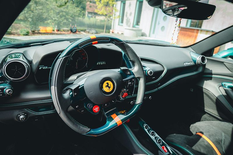 Ferrari F8 (2022) Tributo Special Tailor Made  - fotka 35 z 60