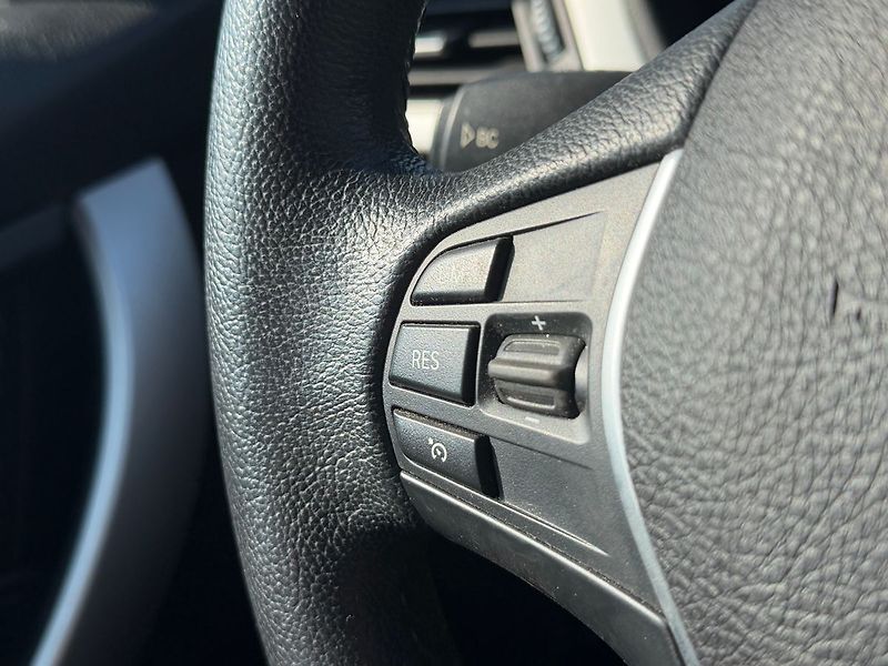 BMW Řada 3 180kw* xDrive F31*Nová STK* - fotka 27 z 28