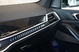 BMW X5 40d xDrive, Vzduch, Tažné, HUD - náhled 40