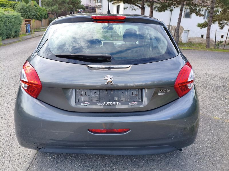 Peugeot 208 (2012) 1,6 eHDI 68Kw - fotka 10 z 33