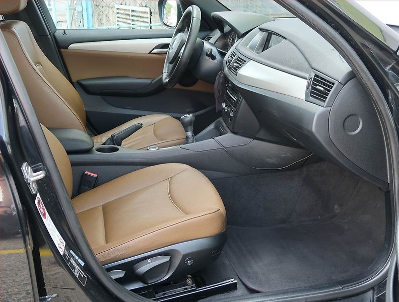 BMW X1 (2012) xDrive20d, 4X4, Pan. střecha - fotka 9 z 16