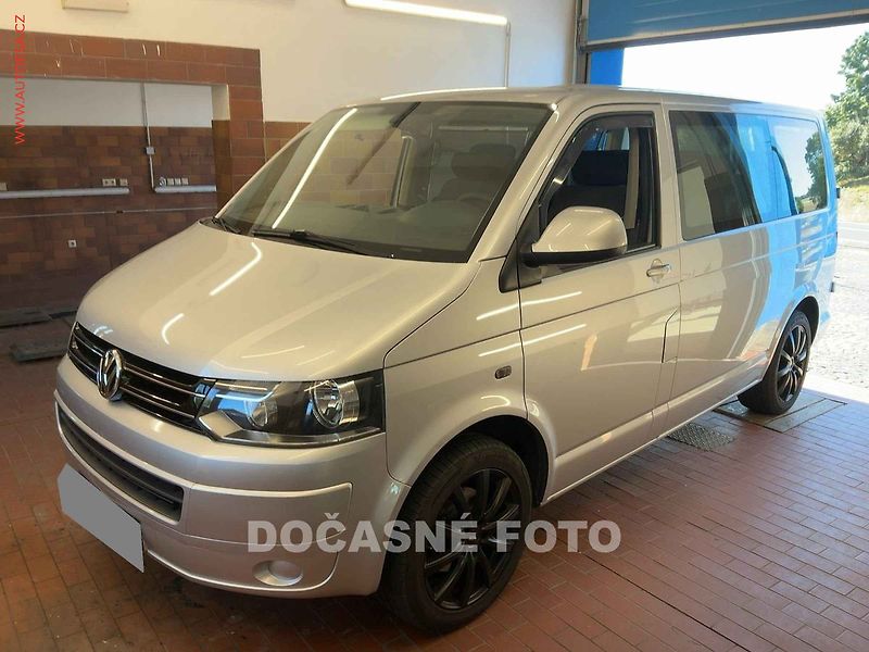 Volkswagen Caravelle (2011) 2.0TDi, Comfortline, TZ, - fotka 1 z 9