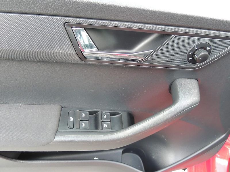 Škoda Fabia (2018) 1.0TSi Combi,70kw,Style,ČR1maj - fotka 21 z 52